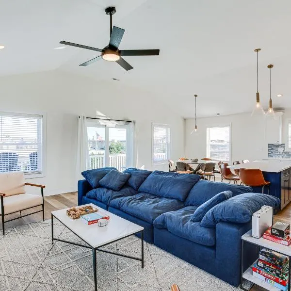 Spacious Wildwood Condo: Walk to Beach!，位于怀尔德伍德的酒店
