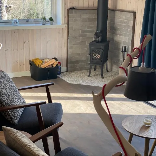 Adventure Guesthouse Sweden in rural area Sunne，位于孙讷的酒店