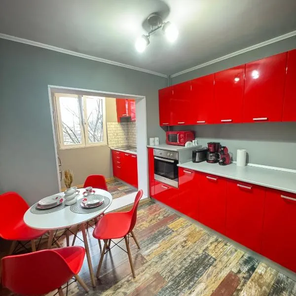 RED Dhomes . Near Nymphaea，位于奥拉迪亚的酒店