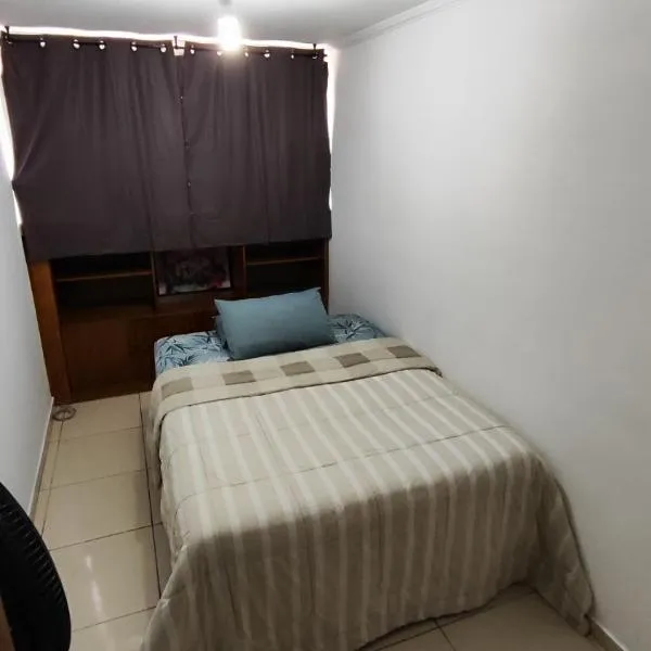 Quarto Pernoite em apartamento Guarulhos Aeroporto Fast Sleep Individual，位于瓜鲁柳斯的酒店