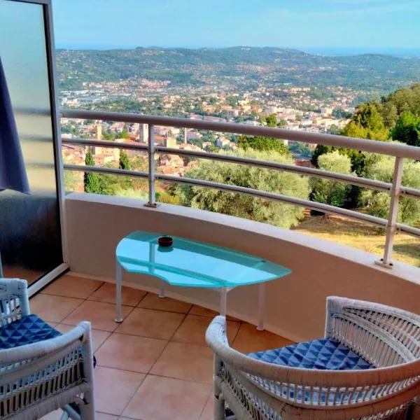 Beau Studio au calme avec coin nuit，位于格拉斯的酒店