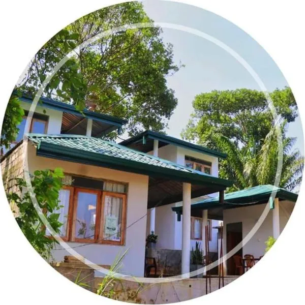 Warmy Treat Hotel，位于康提的酒店