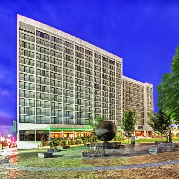 Hyatt Regency Tulsa Downtown，位于East Tulsa的酒店