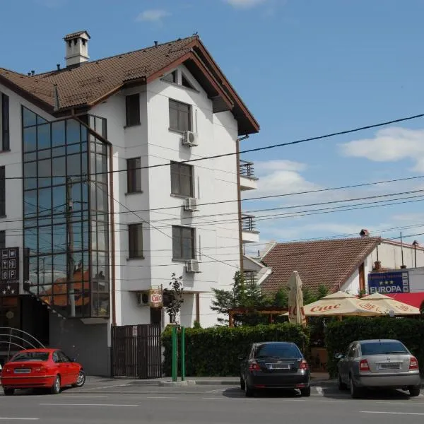 图尔努尼卡欧罗巴旅馆，位于Dudaşu的酒店