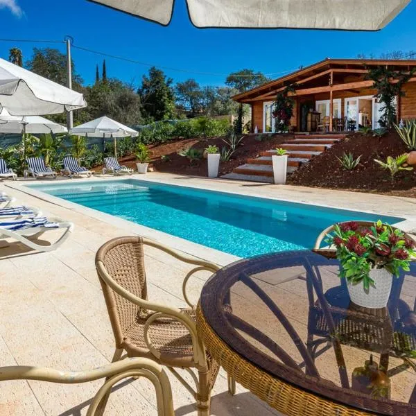 Design Chalet in Albufeira With Private Pool，位于阿尔布费拉的酒店