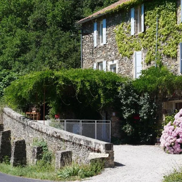 Les Jardins de Lumière，位于Peux et Couffouleux的酒店