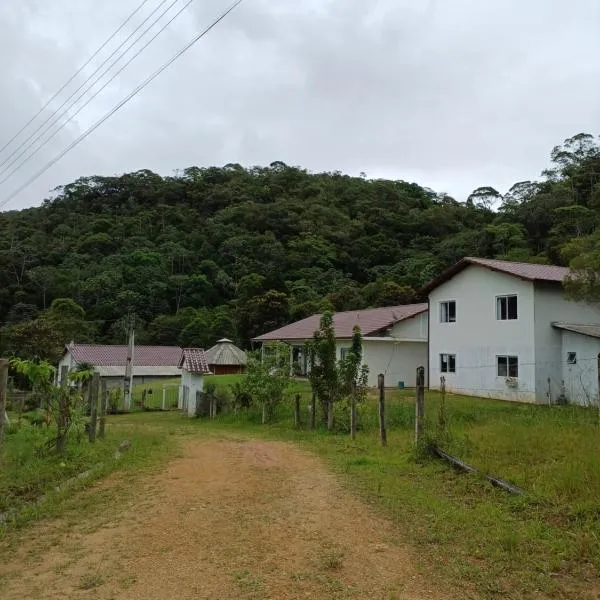 Sitio São Francisco de Assis，位于São Pedro de Alcântara的酒店