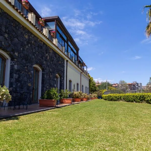 Best Western Hotel Santa Caterina，位于阿奇雷亚莱的酒店