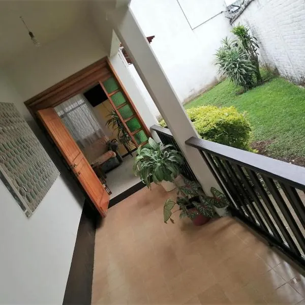 Casa para 10 personas A 10 MIN CENTRO DE ORIZABA，位于奥里萨巴的酒店