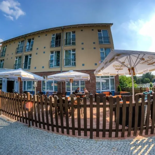 Hotel & Restaurant am Schlosspark，位于Dahme的酒店