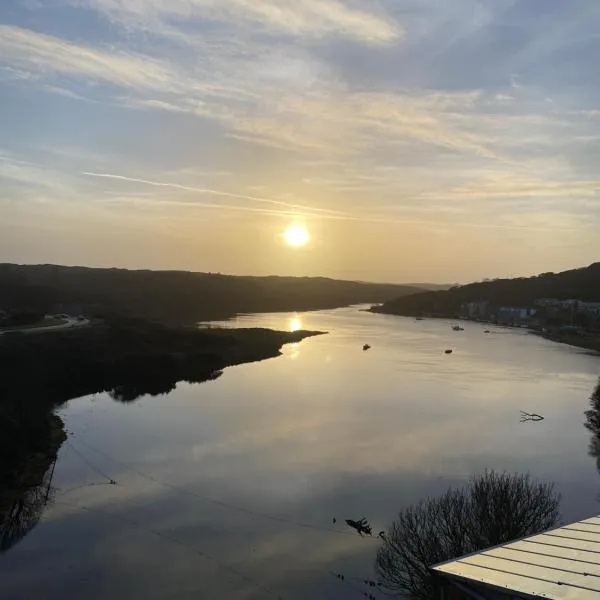 Apartment 2 @ Clifden Bay Apartments，位于克利夫登的酒店