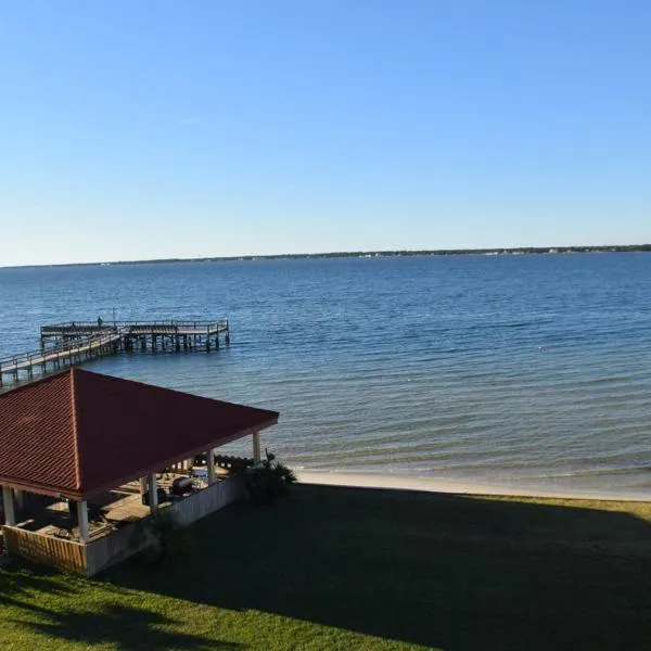 Beach Paradise on the coast of Navarre，位于彭萨科拉海滩的酒店