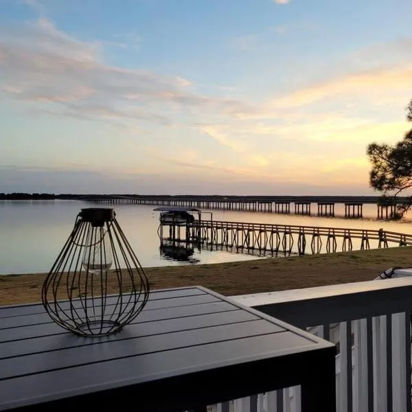 romantic getaway bayside，位于Panacea的酒店