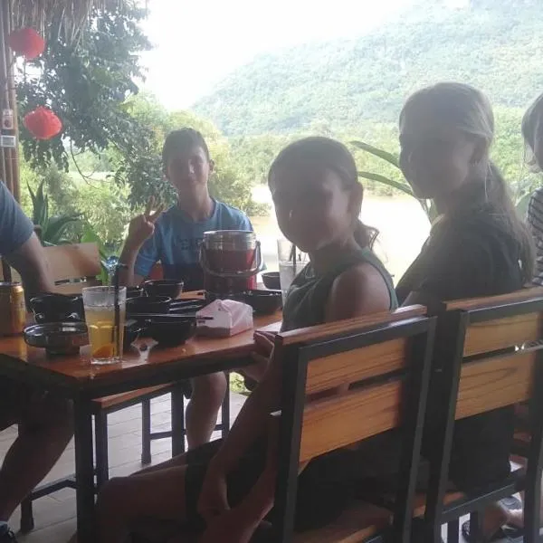 Pù Luông Jungle Homestay，位于Ải Hạ的酒店