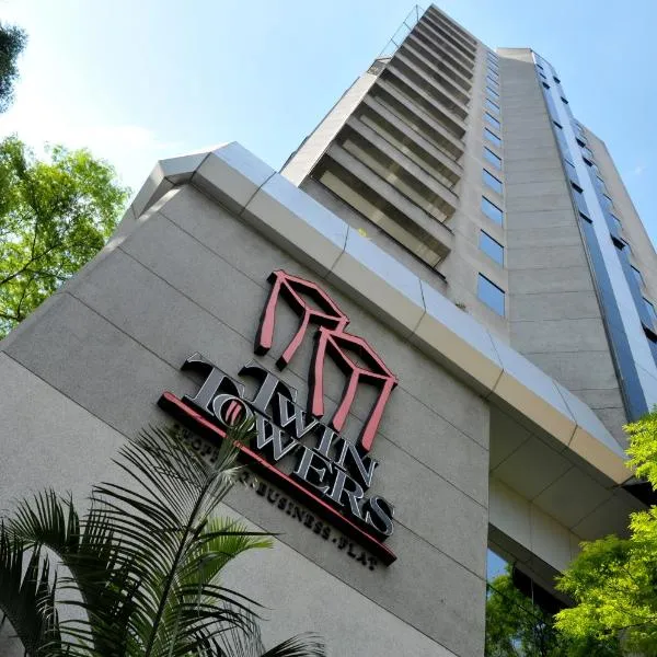 Aparthotel Twin Towers，位于圣贝尔纳多-杜坎普的酒店