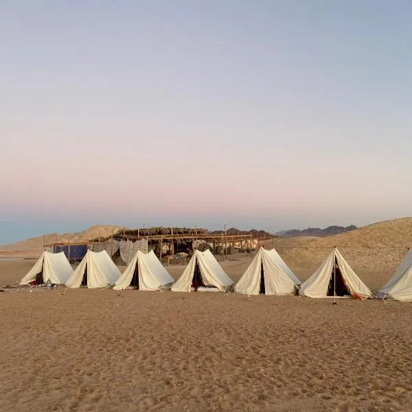 In the heart of Sinai, Blend in Nature beach view Camp，位于沙姆沙伊赫的酒店