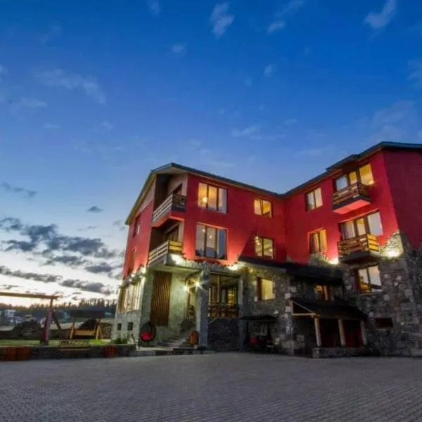 RED HOUSE，位于Andezit的酒店