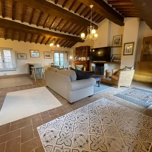 2 King Bed, 2 Full Bathroom Apartment in Umbria - Tuscany，位于皮耶韦城的酒店