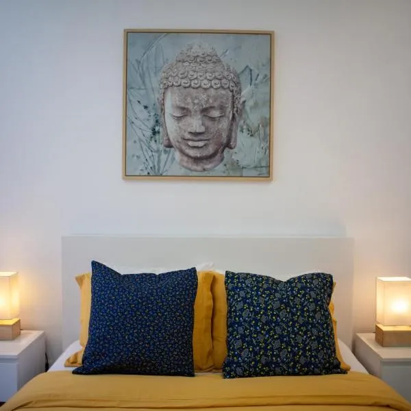 Just4uApartment - Near Lisbon & Beach - With AC，位于阿尔马达的酒店