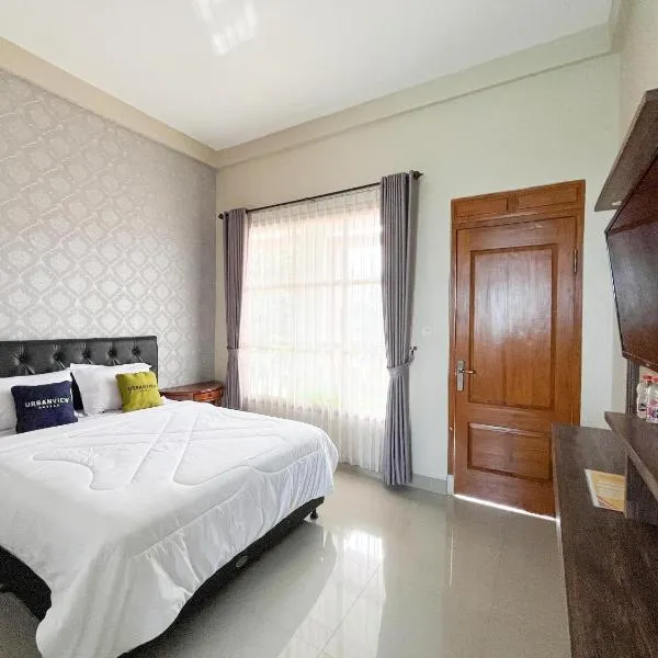 Urbanview Syariah Hotel Kanigara Batu，位于巴图的酒店