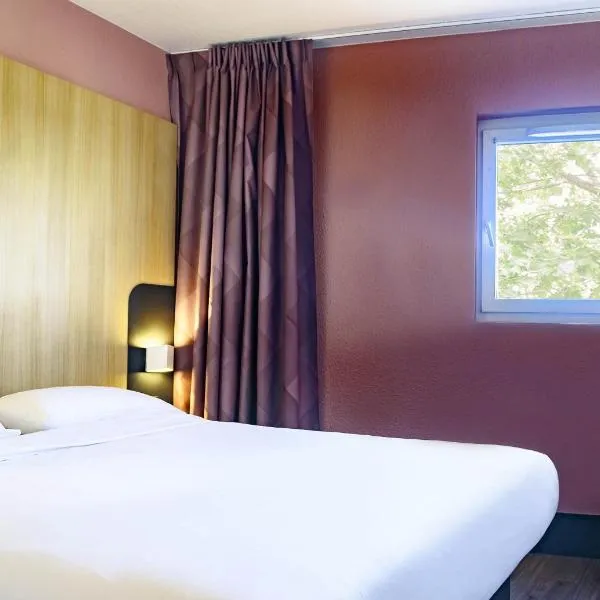 B&B HOTEL Nîmes Centre Arènes，位于尼姆的酒店