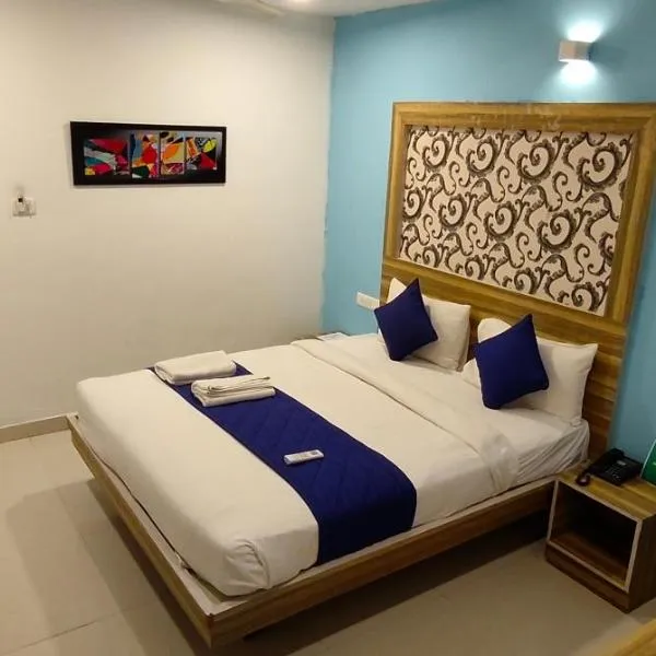 Hotel Dhruv Palace Bangalore Jakkur，位于班加罗尔的酒店
