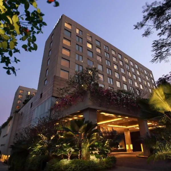 浦那凯悦酒店，位于Mundhva的酒店
