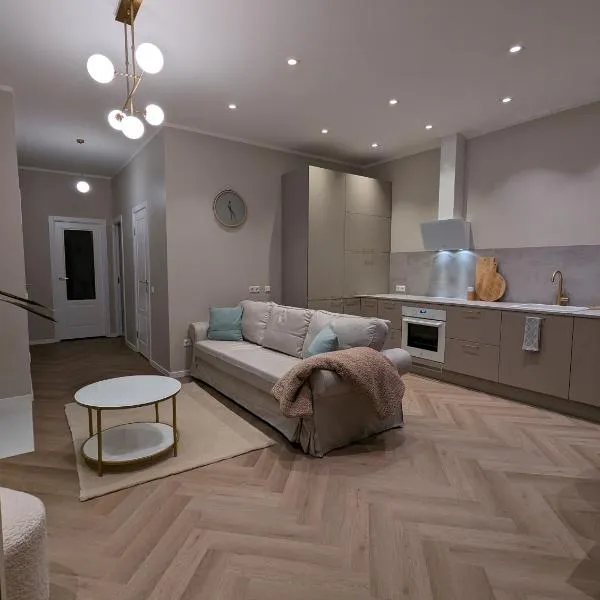 Mere Apartment - Private Yard, Sauna and Pet Friendly，位于派尔努的酒店