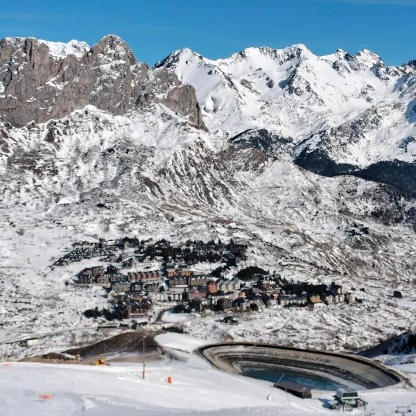Oasis Pirineos，位于福米加尔的酒店