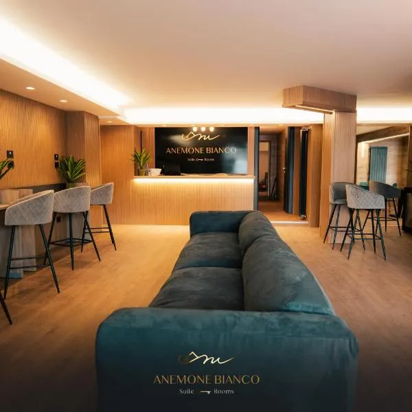 Anemone Bianco Suite Rooms，位于帕苏德尔托纳莱的酒店