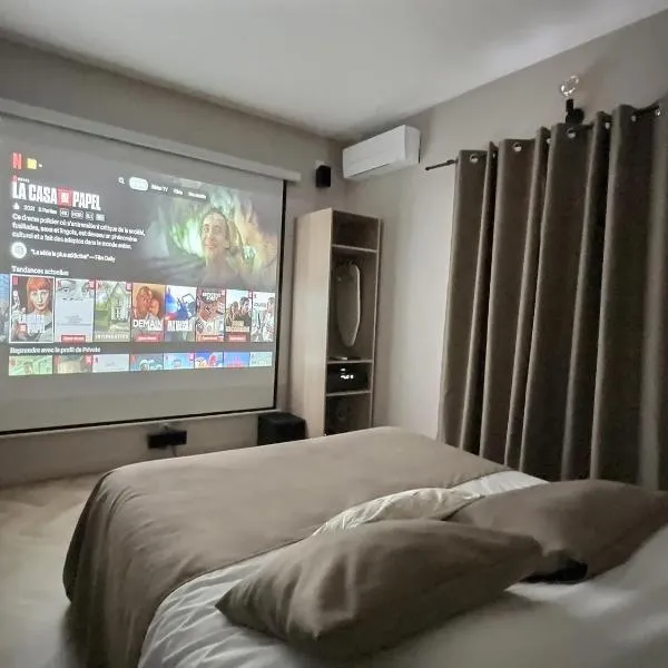 Appart Hotel Cinéma Perpignan，位于埃尔讷的酒店