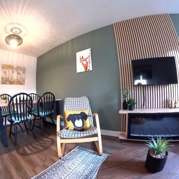 Orange Squirrel Lodge，位于阿维莫尔的酒店