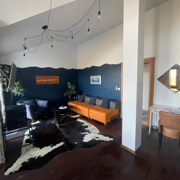 Vila Milka - Balkon - Besplatan parking - Samostalna prijava，位于卡尔洛瓦茨的酒店