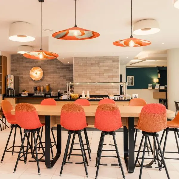 快捷假日里尔中央酒店，位于里尔的酒店