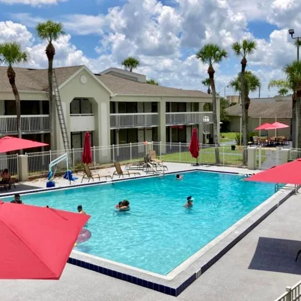 Pool - WiFi - Parking - Best Location !，位于基西米的酒店
