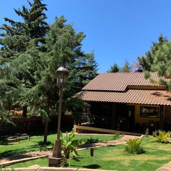 Cabaña No.1 Puerta del Bosque Mazamitla.，位于马萨米特拉的酒店