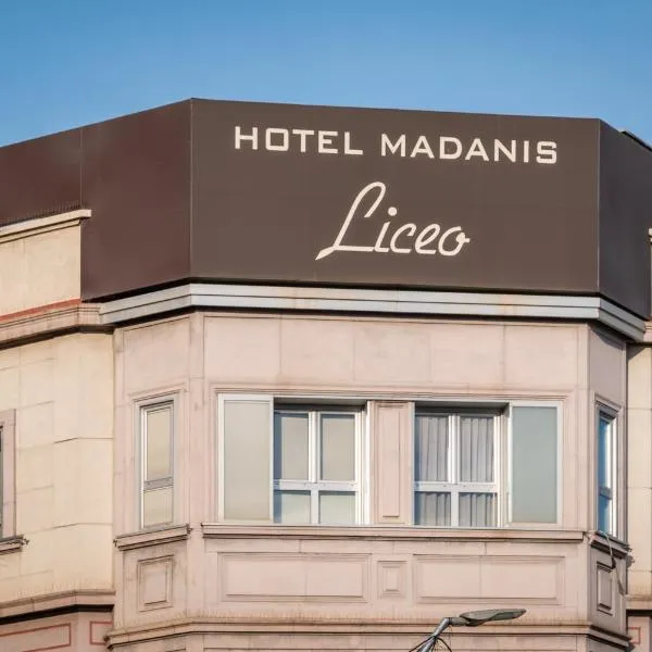 马达尼斯里塞奥酒店，位于略夫雷加特河畔奥斯皮塔莱特的酒店