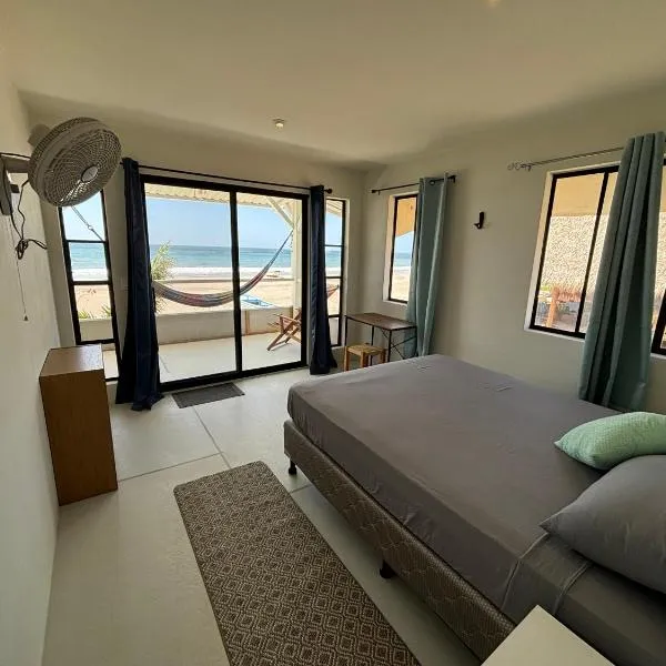 Stella Mar Oceanfront Hotel，位于波波约的酒店