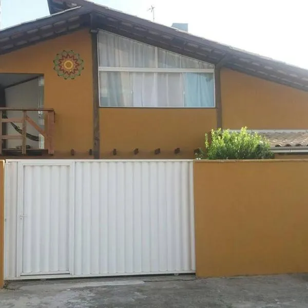 Linda casa de praia 5km Beto Carrero - Gravatá. 300 metros da praia!!，位于伊达贾伊的酒店