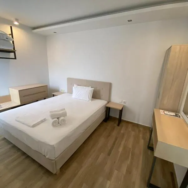 Coral Boutique Apartments，位于Mavrothálassa的酒店