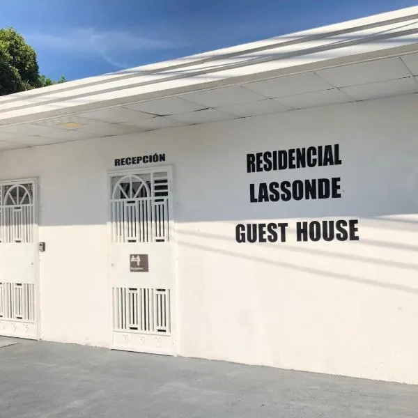 Residencial Lassonde Guest House，位于La Barqueta的酒店