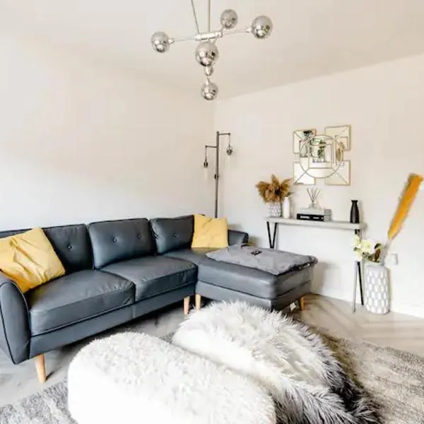 Stunning Private room in a Home - Bathroom & Parking!，位于曼彻斯特的酒店