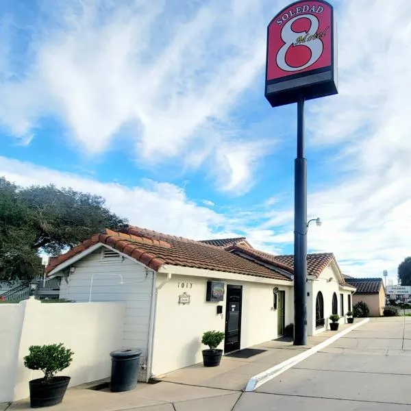 Soledad Motel 8，位于索莱达的酒店