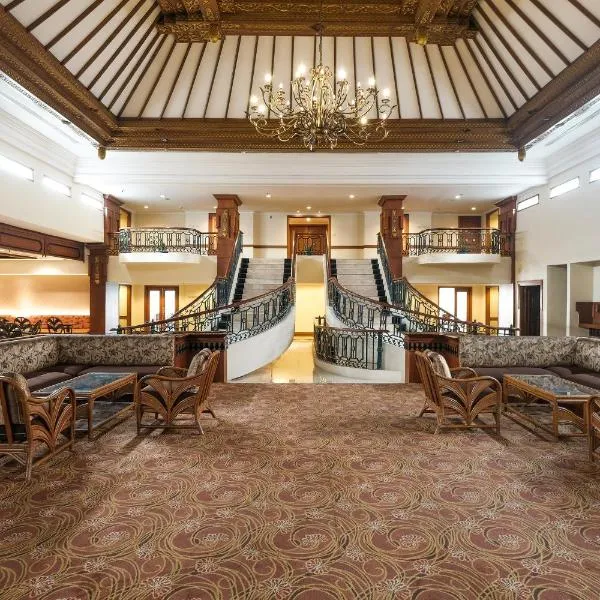 Loman Park Hotel Yogyakarta，位于日惹的酒店