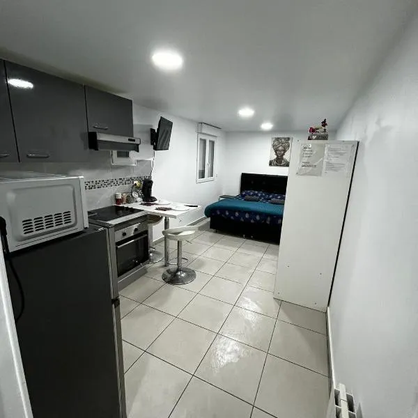 Petit paradis pour 2 personnes，位于加尔热莱戈内塞的酒店