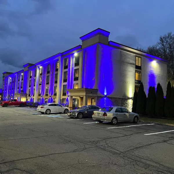 Comfort Inn & Suites Danbury-Bethel，位于丹伯里的酒店