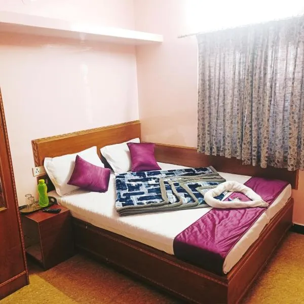SNR Cottage & Rooms，位于乌提的酒店