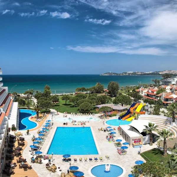 Batıhan Beach Resort & Spa，位于Ağaçlı的酒店