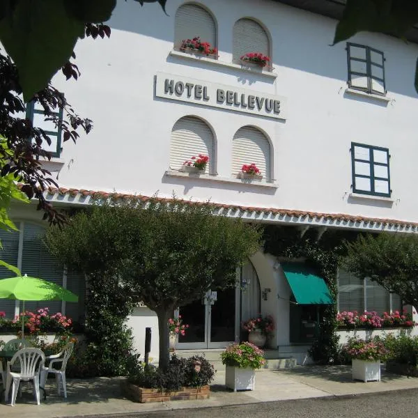 Hotel Bellevue de tradition familiale，位于Sabres的酒店