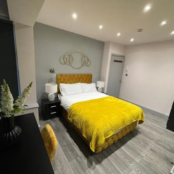 Letzi Private En-Suite In Harrow，位于Pinner的酒店